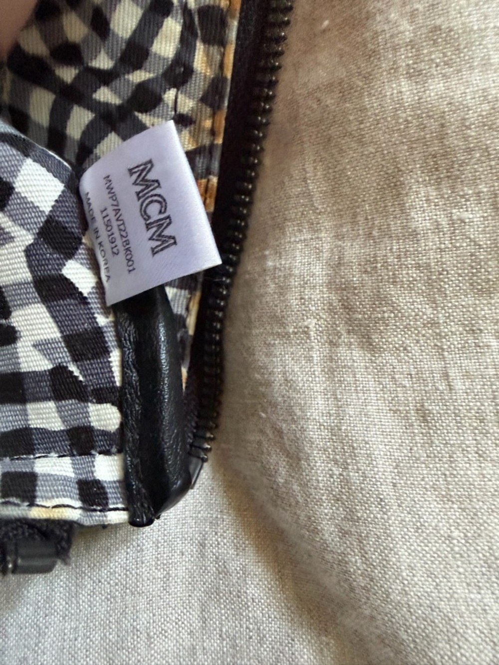 MCM Black Leather Shoulder Bag with Subtle Monogram - Picture 11 of 16